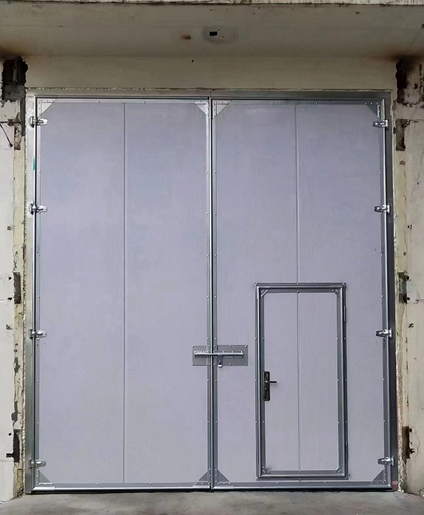 城西工业平开门