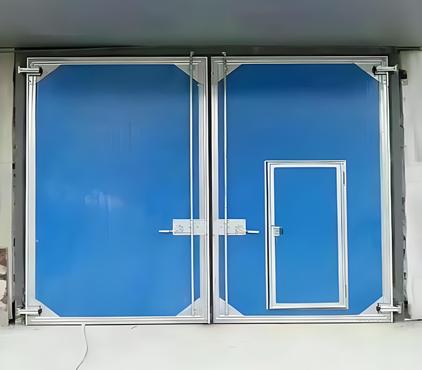 城西工业平开门