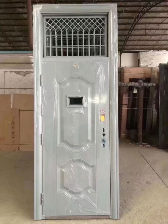 城西学校教室门