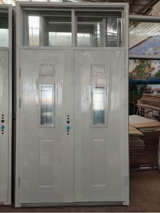 城西学校教室门 城西学校教室门