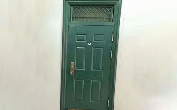 城西学校教室门