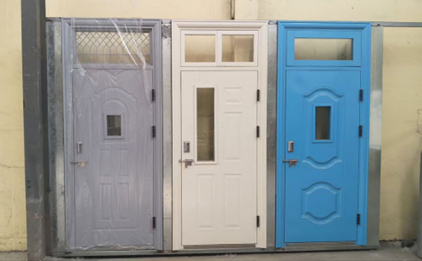 城西学校教室门