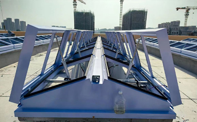 城西排烟窗的设置要求