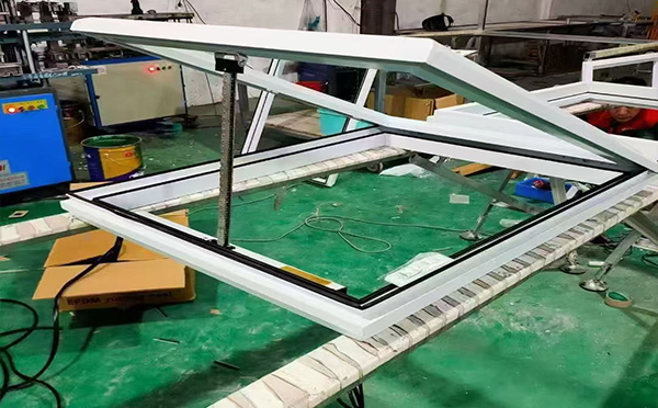 某地下车库出入口城西排烟窗配置工程