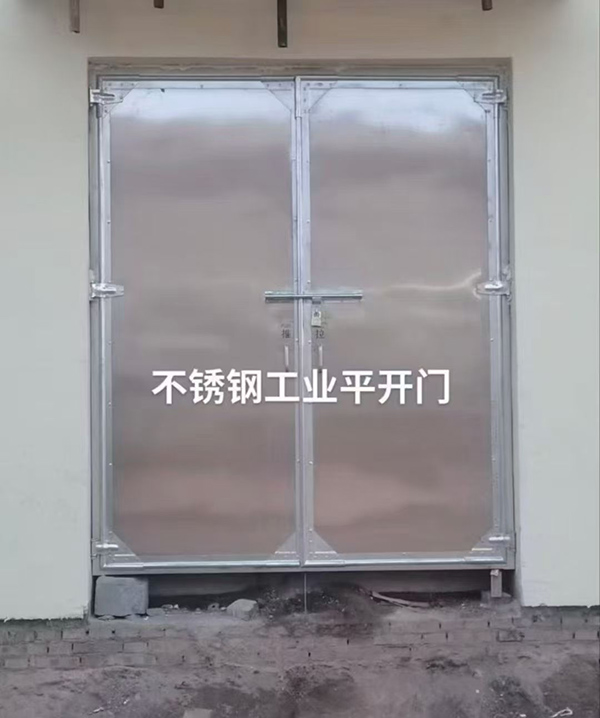 不锈钢城西工业平开门在现代工业场景中的应用实践
